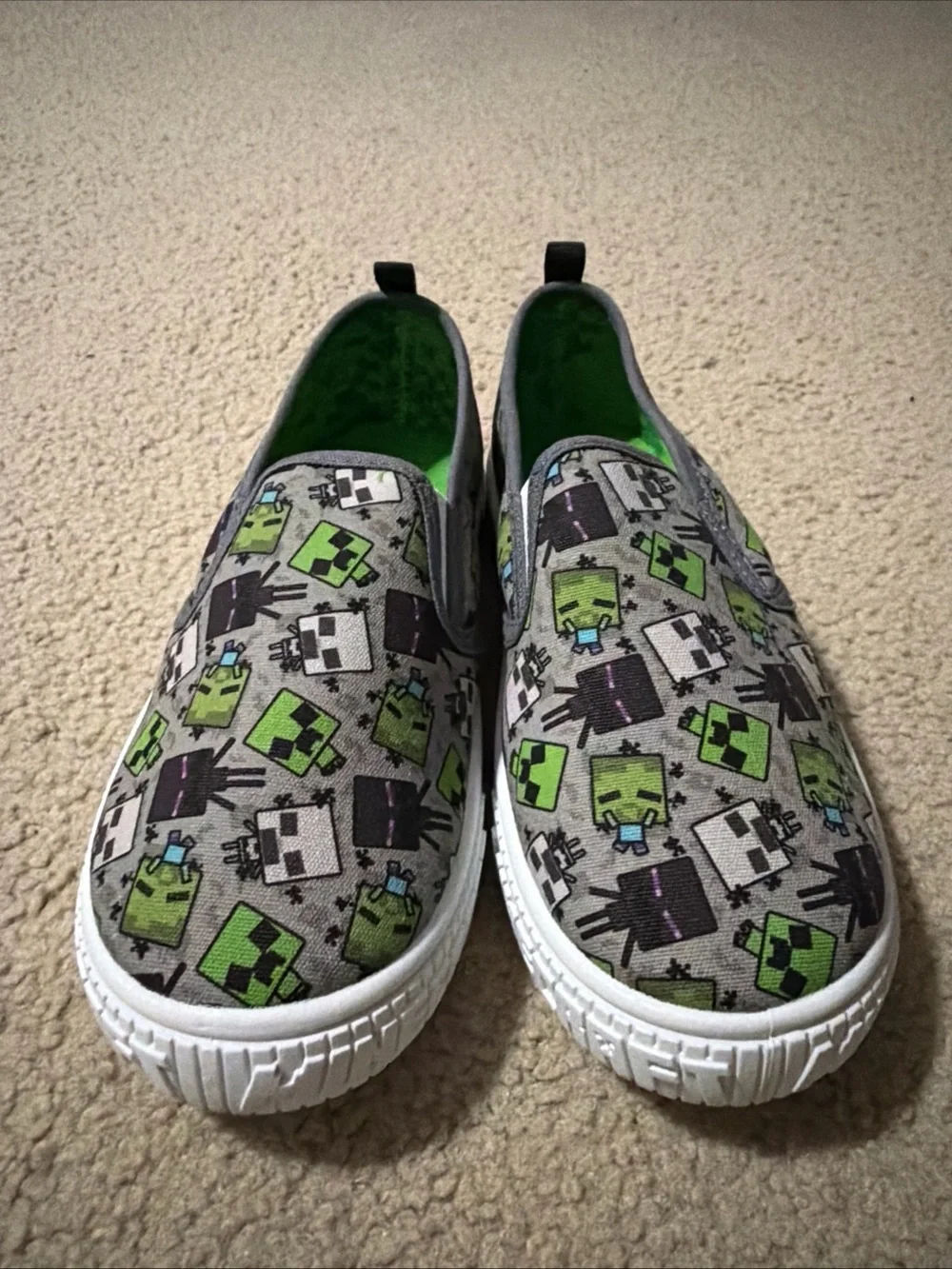 Minecraft Creeper Kids Size 13 Slip-Ons Loafers Shoes Sneakers CBF8568AMT NEW